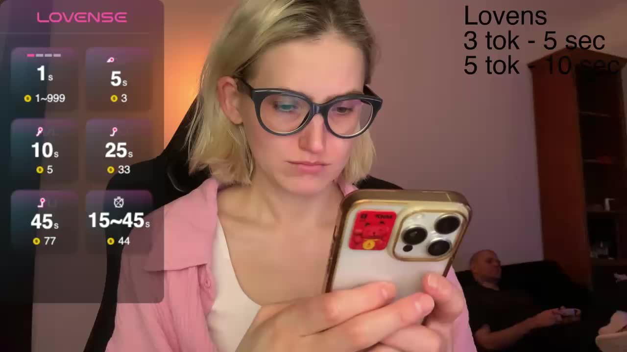 Sexy-Sweets Cam Model Chat November 22, 2025