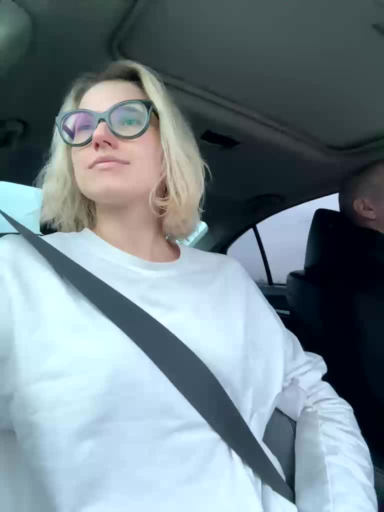 Sexy-Sweets Cam Model Chat November 23, 2025