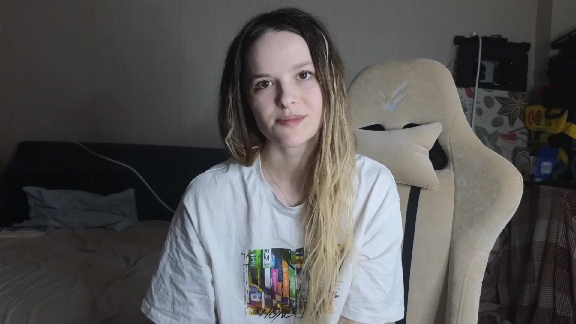 mali- Cam Model Chat November 23, 2025