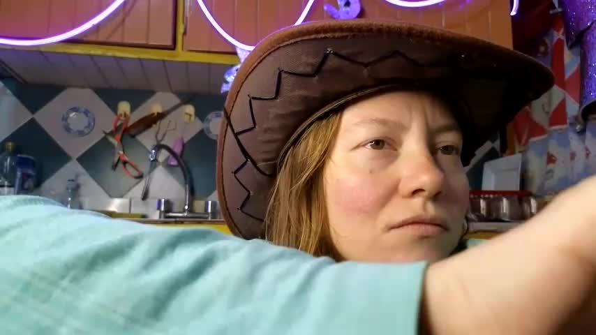 Jony_Marta Cam Model Chat November 23, 2025