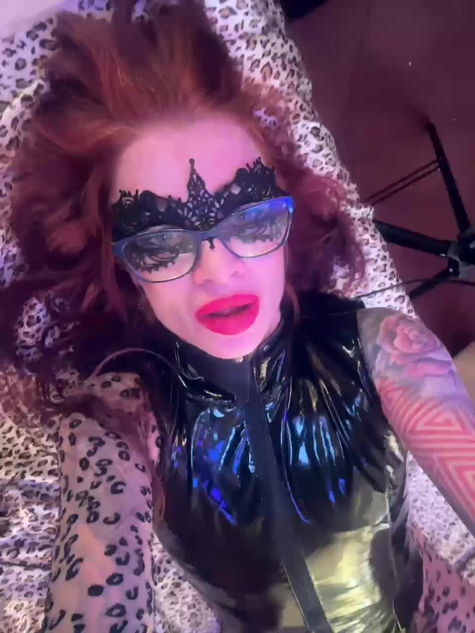 Neulovimie Cam Model Chat November 24, 2025