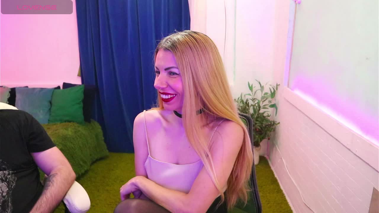 AlisaAleks Cam Model Chat November 24, 2025