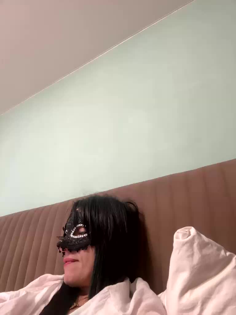 Vika-62 Cam Model Chat November 24, 2025