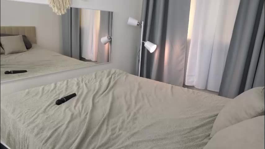 fiamoor Cam Model Chat November 25, 2025