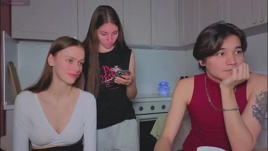ihavepaws33 Cam Model Chat November 25, 2025