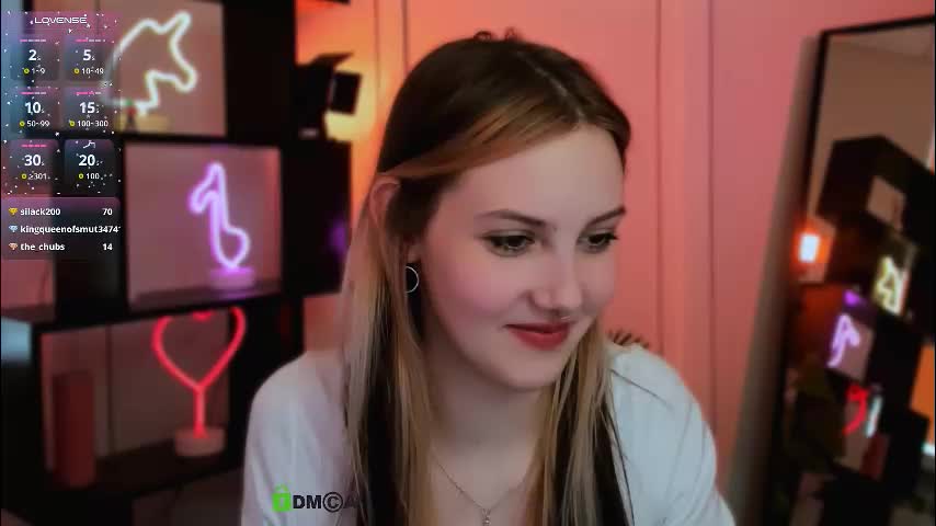 luna_tin Cam Model Chat November 25, 2025