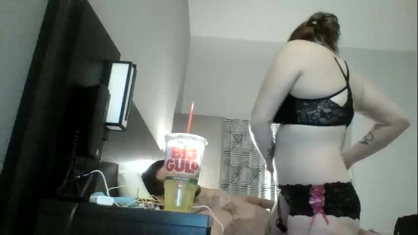 redheadslutwife8803 Cam Model Chat November 25, 2025