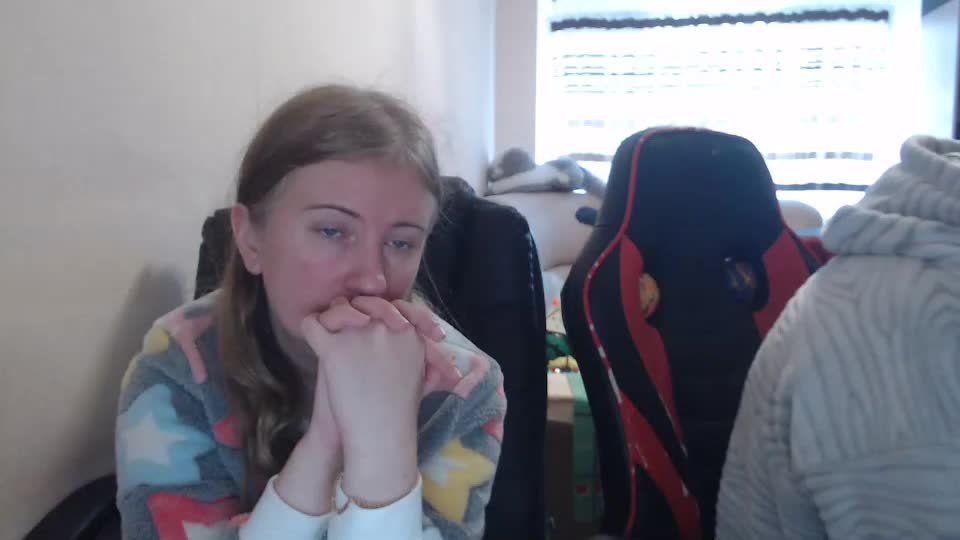 jenisandpeter Cam Model Chat November 25, 2025