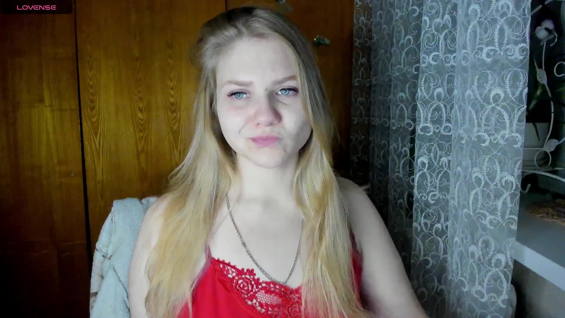 Emma-Frizea Cam Model Chat November 25, 2025