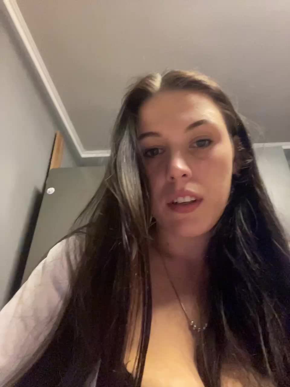 Potifays Cam Model Chat November 25, 2025