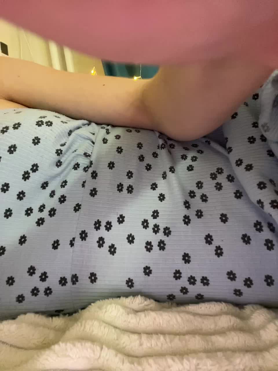 -Violetta- Cam Model Chat November 25, 2025