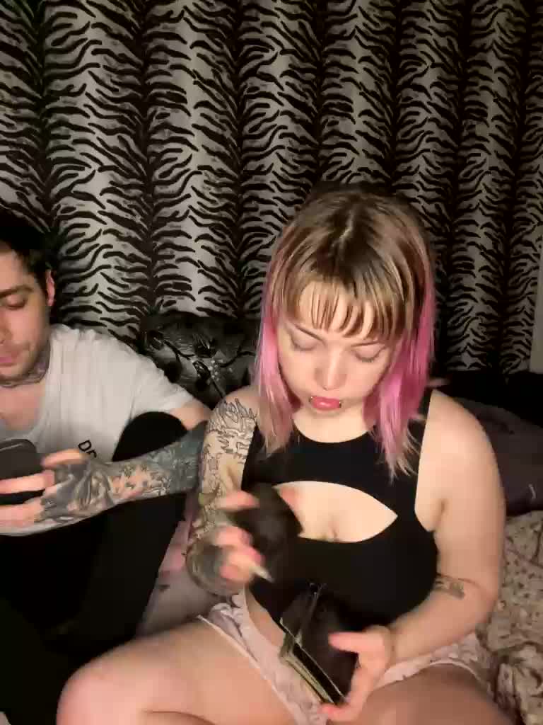 dirtycute Cam Model Chat November 25, 2025