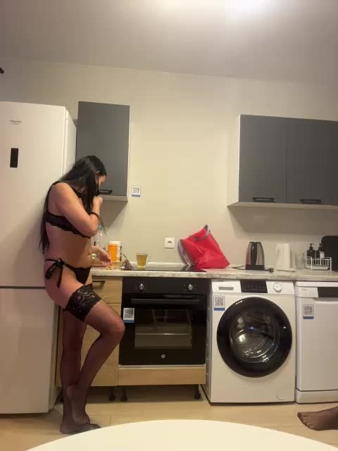 Milana555550 Cam Model Chat November 26, 2025