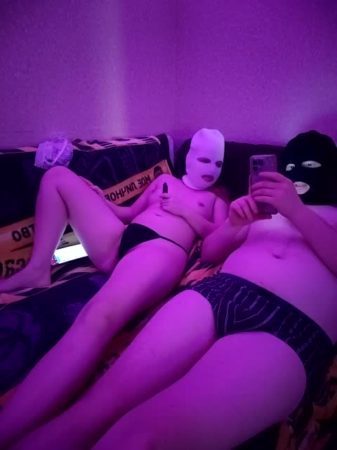 Adeli744882 Cam Model Chat November 27, 2025