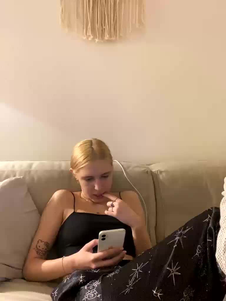 lina_wap Cam Model Chat November 27, 2025