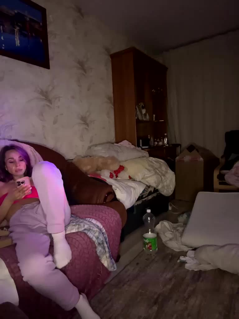 VIP17CoupleDream Cam Model Chat November 27, 2025