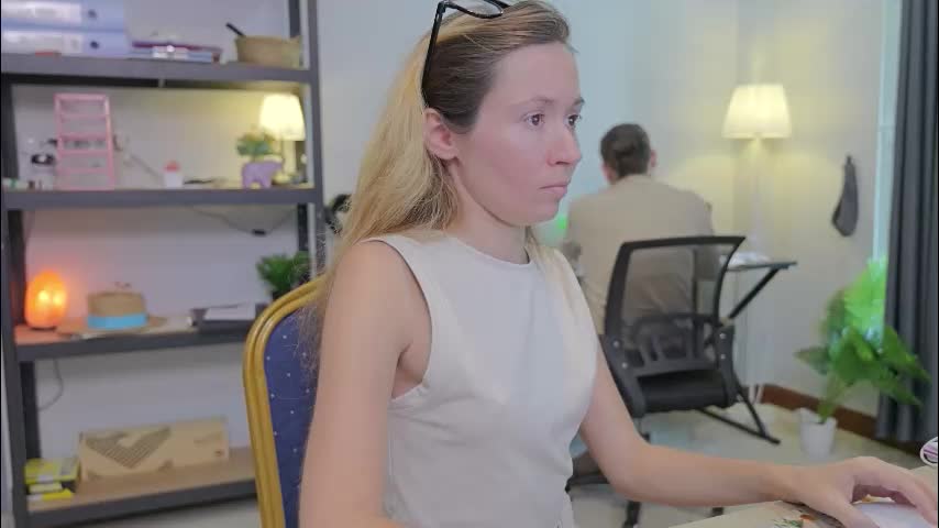 ellcrys Cam Model Chat November 27, 2025