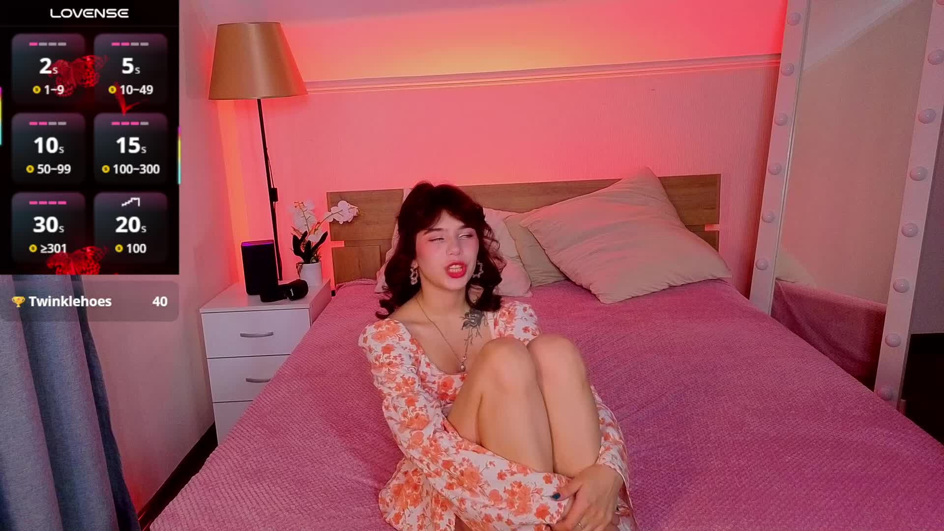 CoralineJones Cam Model Chat November 27, 2025