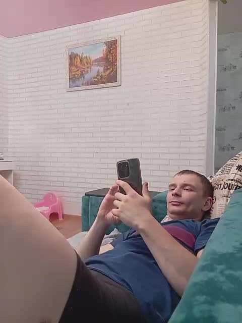 Niki233221 Cam Model Chat November 28, 2025