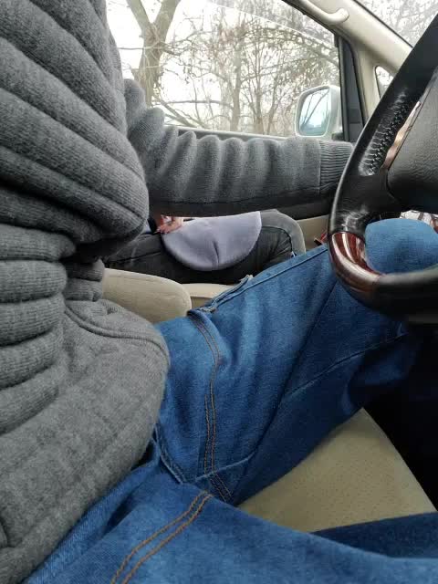 Alex80-201 Cam Model Chat November 28, 2025