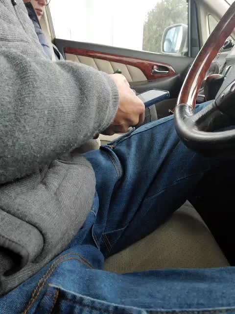 Alex80-201 Cam Model Chat November 28, 2025