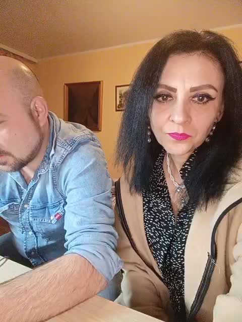 WikiBitch Cam Model Chat November 28, 2025