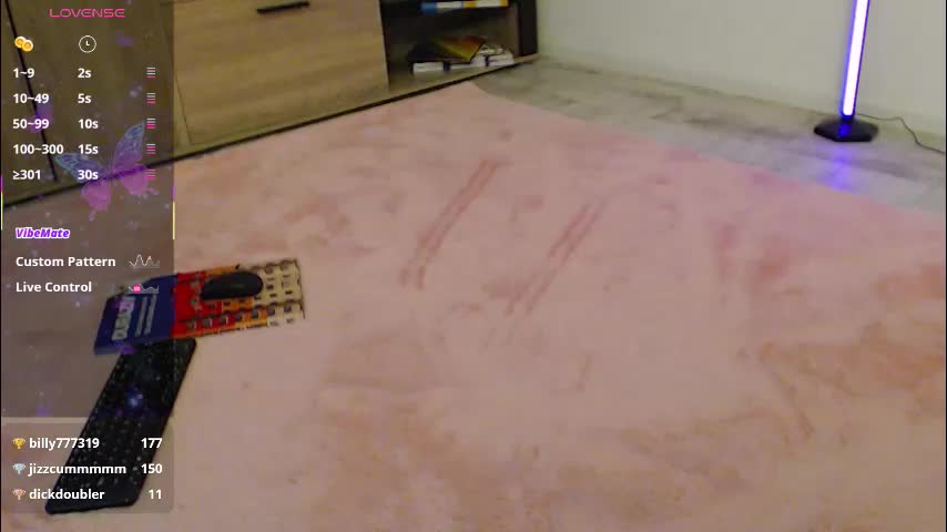 nicole___19 Cam Model Chat November 28, 2025