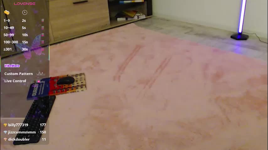 nicole___19 Cam Model Chat November 28, 2025