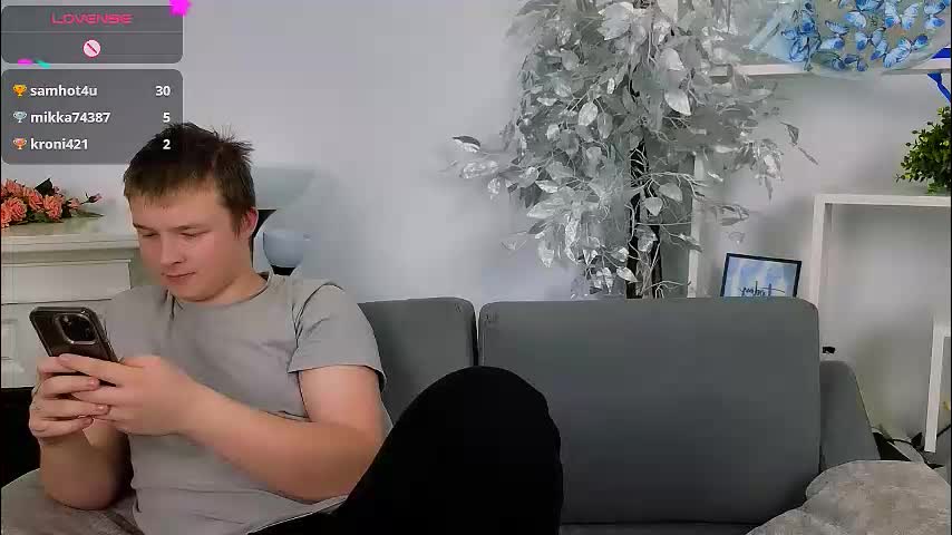 ollistiw Cam Model Chat November 28, 2025