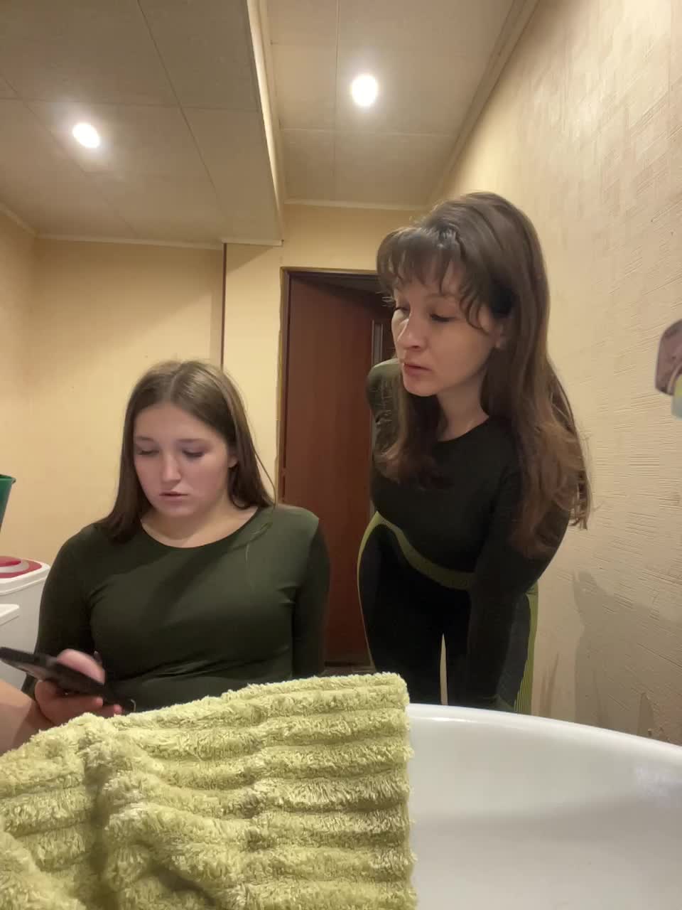 AHAHAC_HAXPEH_B_yHuTa3 Cam Model Chat November 29, 2025