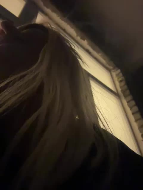 Tvoyasamka77 Cam Model Chat December 1, 2025