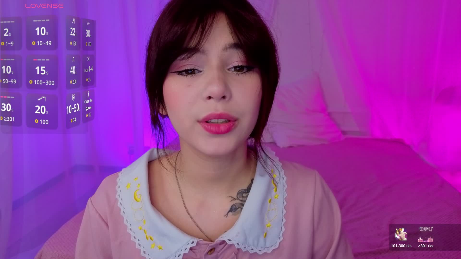 CoralineJones Cam Model Chat December 1, 2025