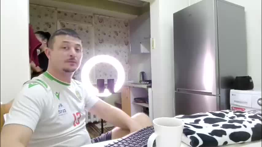 best_ass2000 Cam Model Chat December 1, 2025