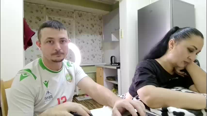 best_ass2000 Cam Model Chat December 1, 2025