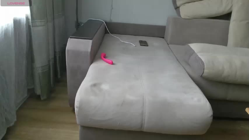 Milaa1998 Cam Model Chat December 1, 2025