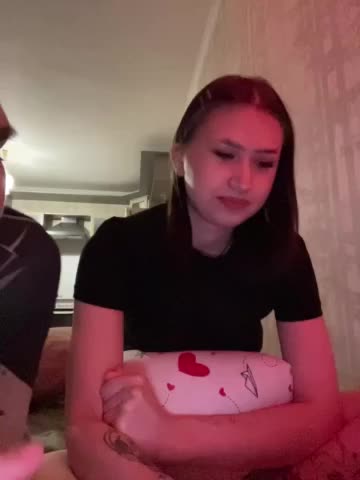 Funny-Banny Cam Model Chat December 1, 2025