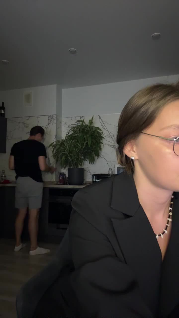 Tom-and-Jenny Cam Model Chat December 2, 2025