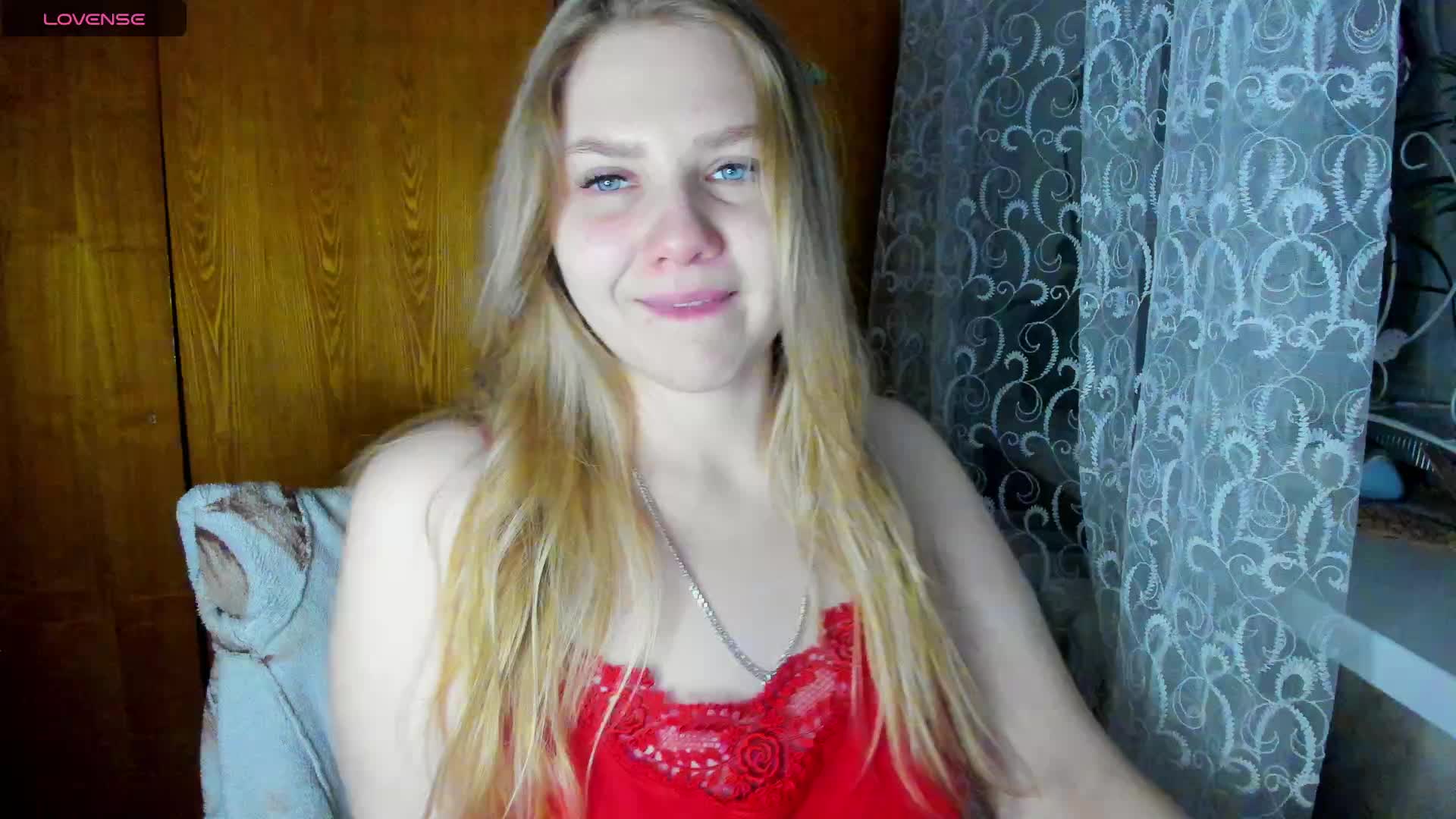 Emma-Frizea Cam Model Chat December 2, 2025