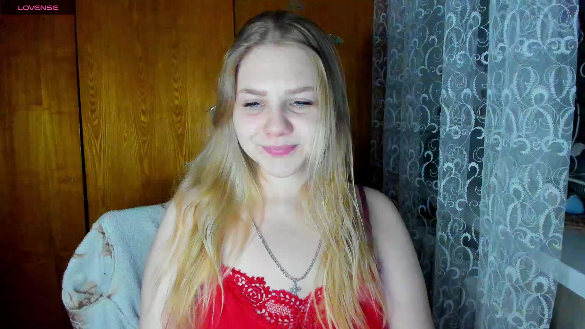 Emma-Frizea Cam Model Chat December 2, 2025