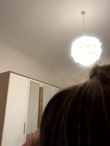 nicole_98 Cam Model Chat December 2, 2025