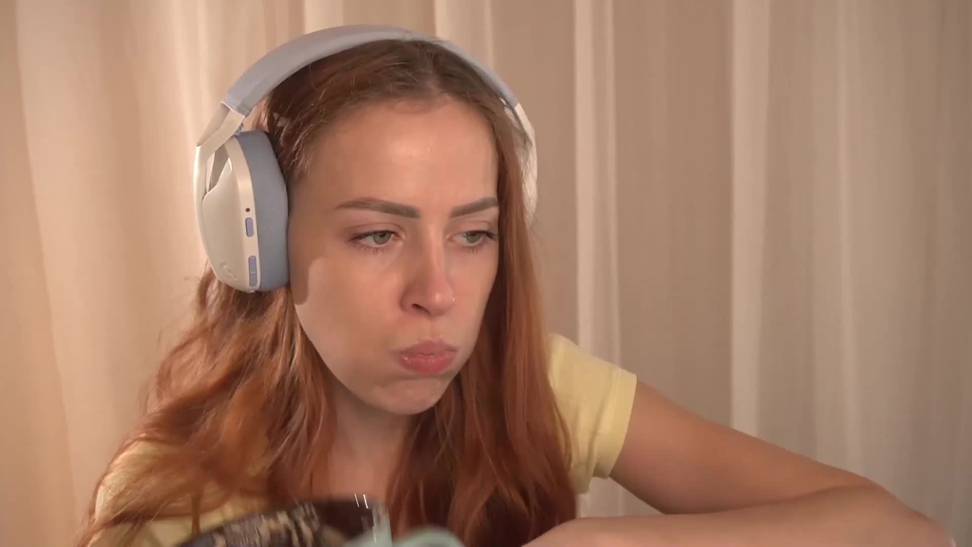 PONI_DI Cam Model Chat December 2, 2025