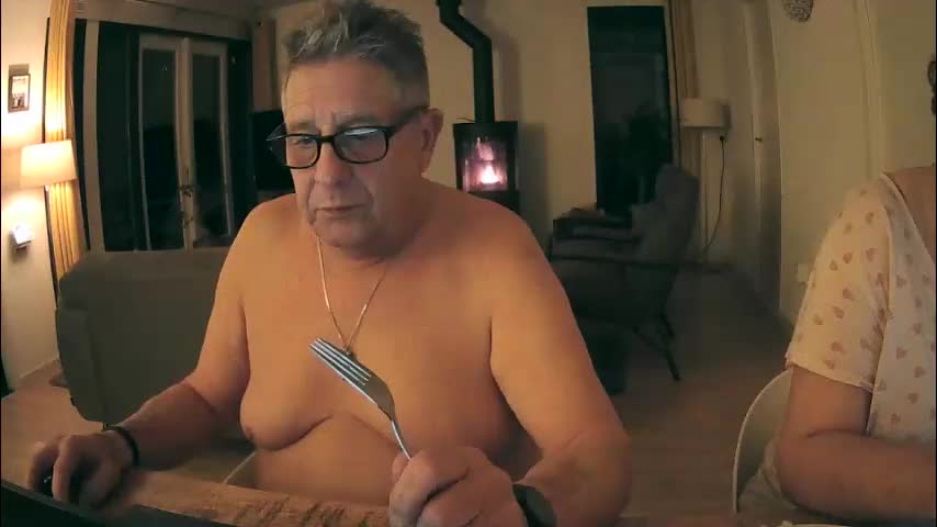 woodwurm Cam Model Chat December 2, 2025