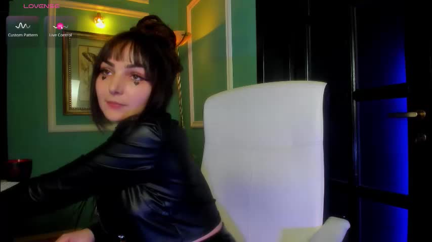 1munique Cam Model Chat December 2, 2025