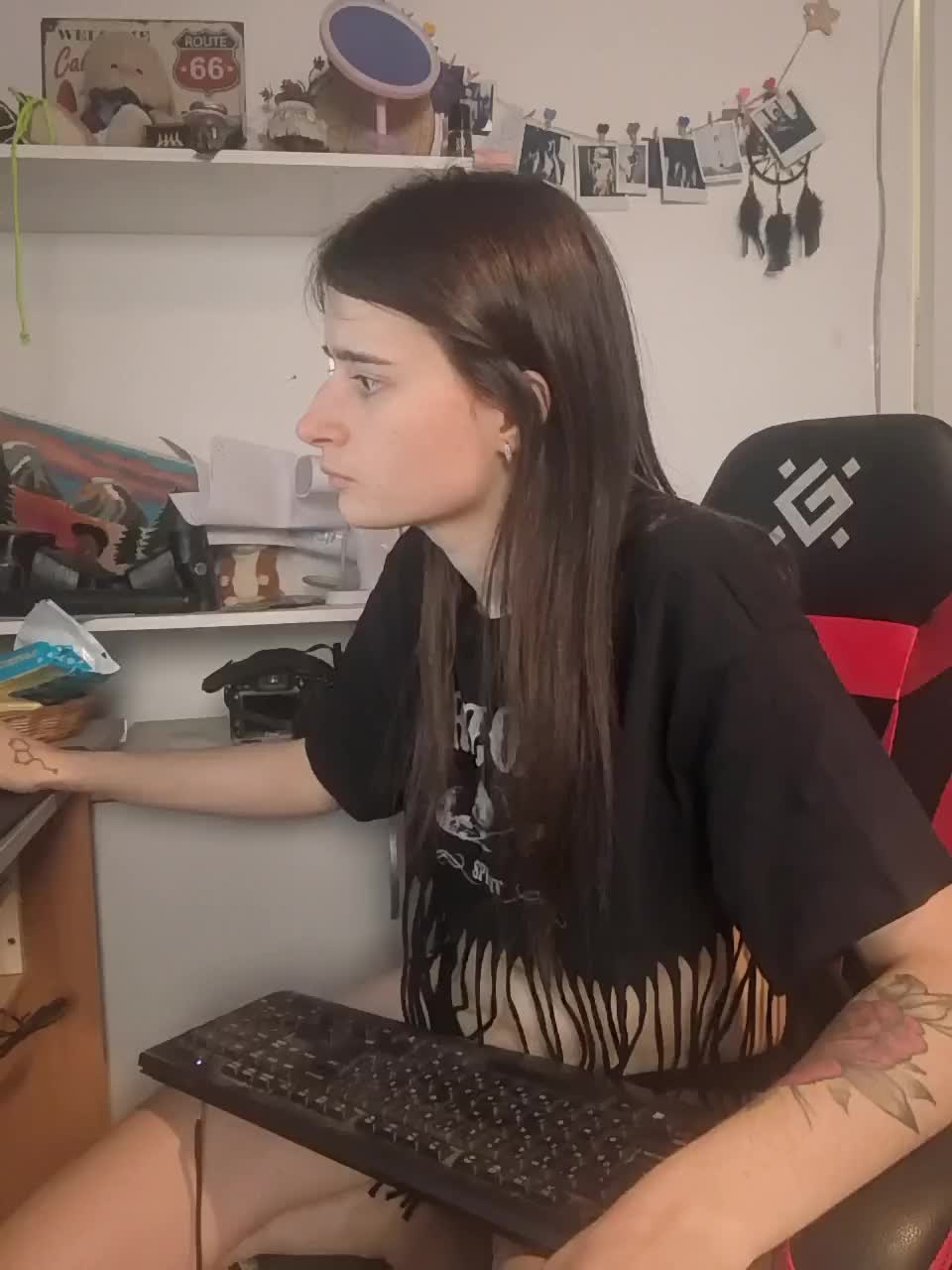 bonniewoods23 Cam Model Chat December 2, 2025