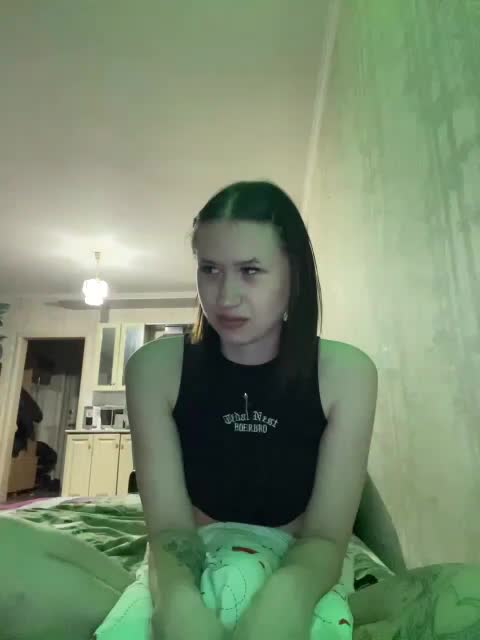 Funny-Banny Cam Model Chat December 3, 2025