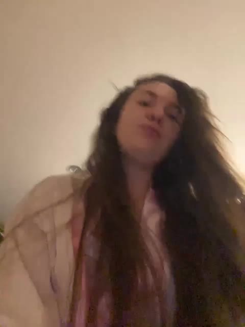 HelgaLeo Cam Model Chat December 3, 2025