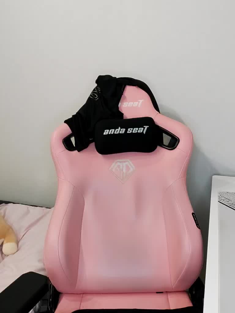 yuliia_3003 Cam Model Chat December 3, 2025