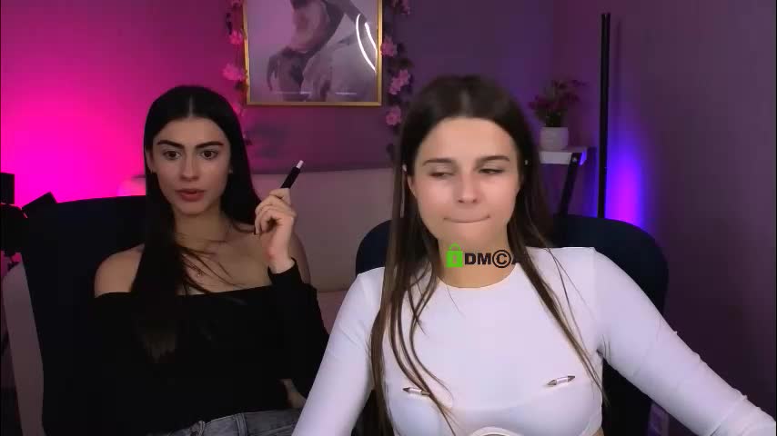 berry_alma Cam Model Chat December 3, 2025