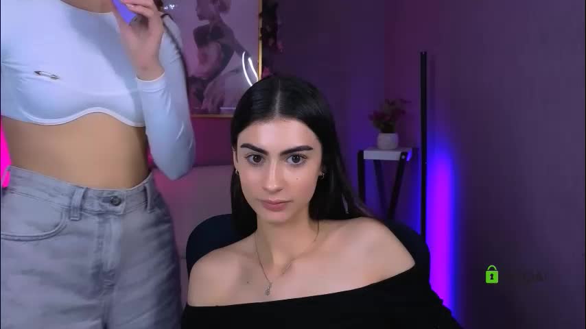 berry_alma Cam Model Chat December 3, 2025