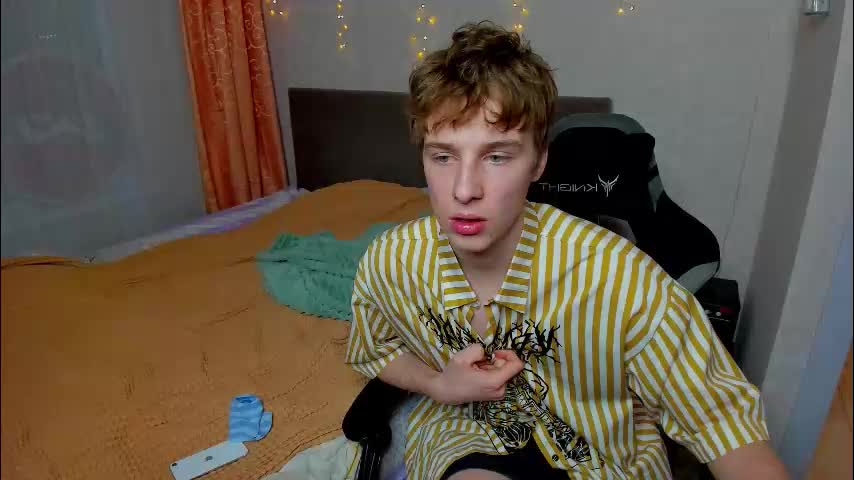 sosaguillypleasure Cam Model Chat December 3, 2025